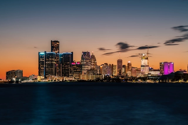 Skyline view of Detroit, Michigan at night.