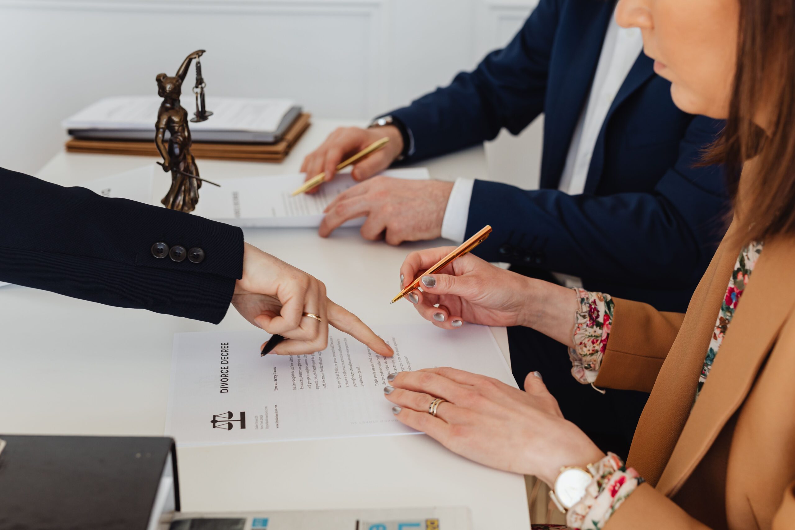 How to Choose a Divorce Mediator in San Antonio: A Guide for Women